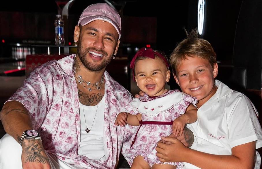 Neymar Celebra Anivers Rio De Davi Lucca Festa Luxuosa Na Ar Bia