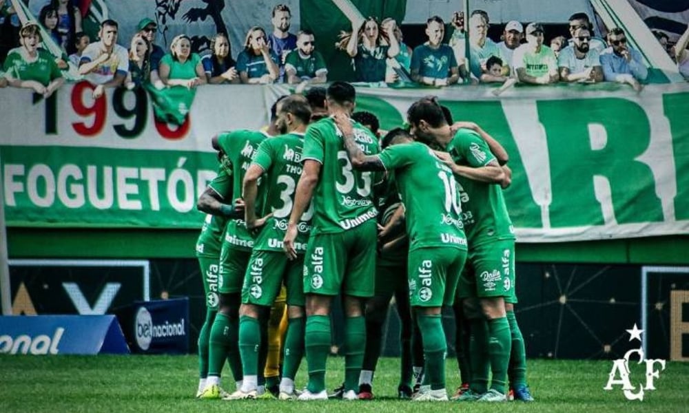 Chapecoense x Coritiba hoje ás 16h: onde assistir ao vivo e escalação para o jogo de hoje
