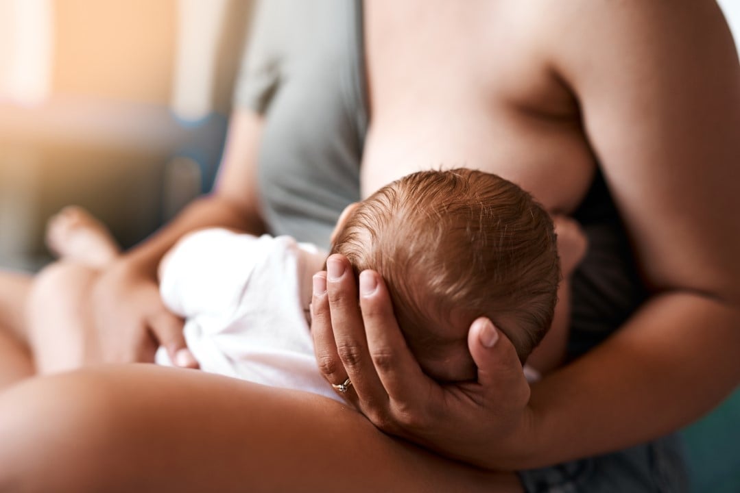 licenca maternidade auxilio mulher mae amamentacao leite materno