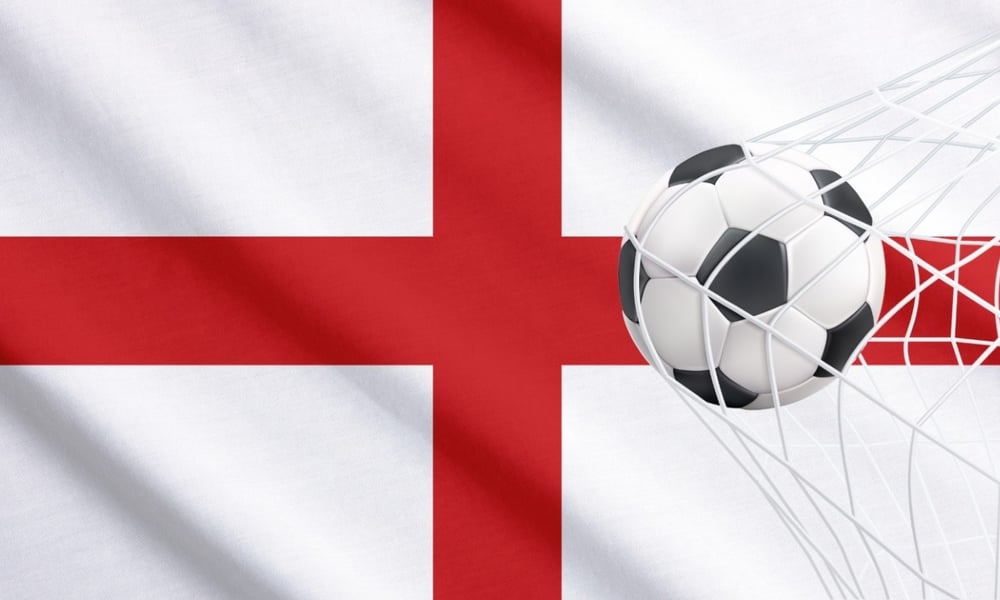 Inglaterra amplia vantagem sobre a Irlanda com gol de Grealish aos 26 minutos