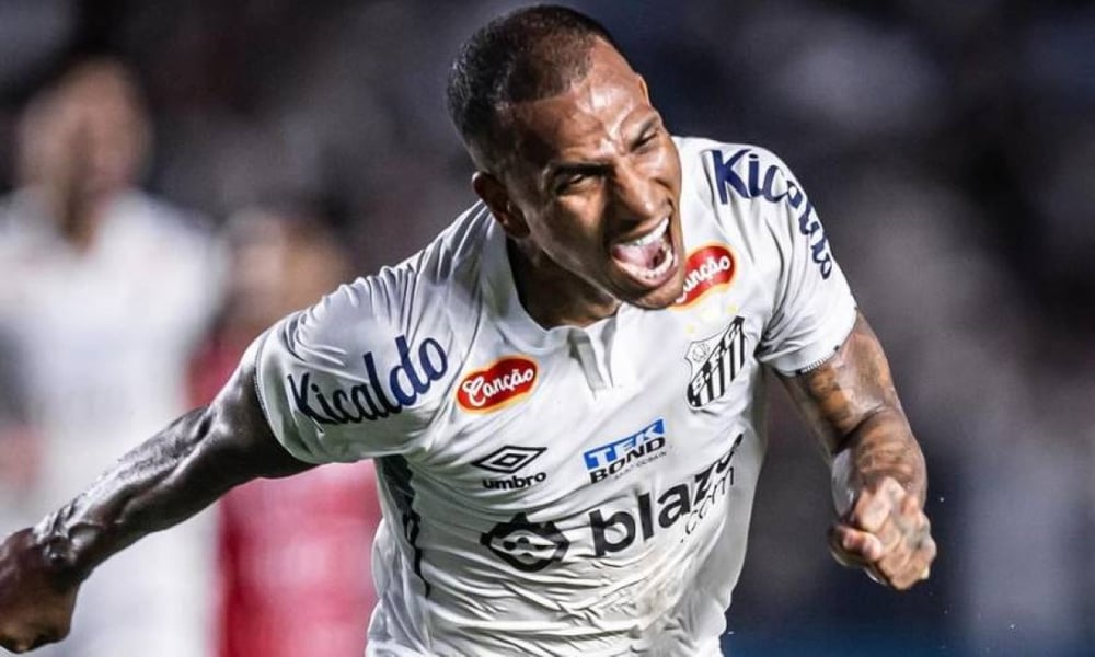 Golaço de Otero e vantagem do Santos sobre o Coritiba no primeiro tempo pela Série B